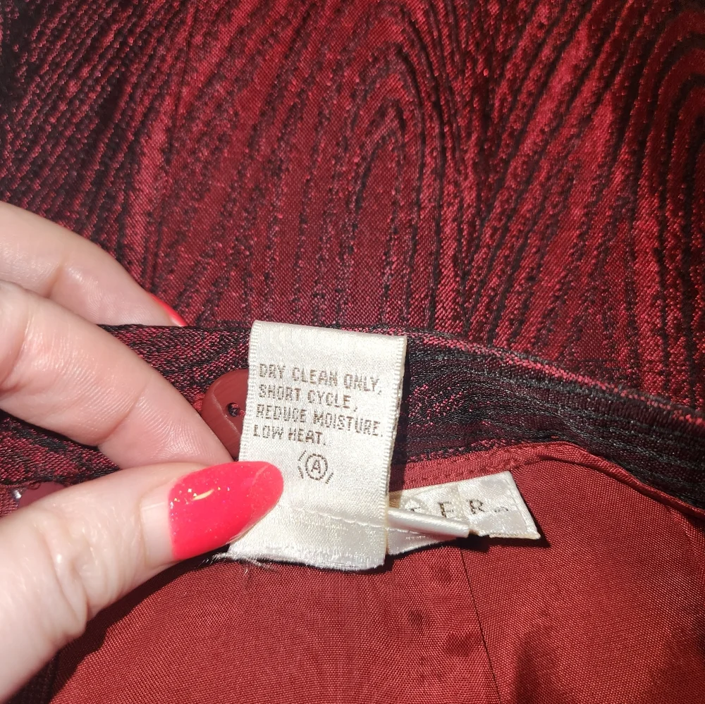 Doncaster Dark Red Oxblood Burgundy Embellished Silky Pencil Skirt 8 EUC